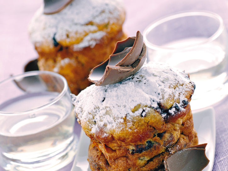 Dolcetti di colomba e uova di cioccolato
