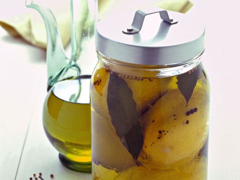 Limoni sott'olio della Liguria
