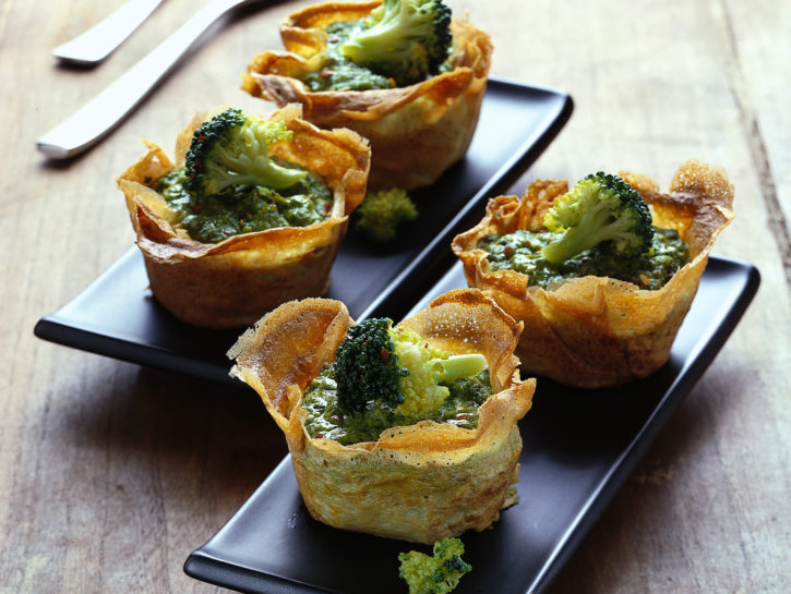 Sformatini di crèpes con broccoletti e salsiccia