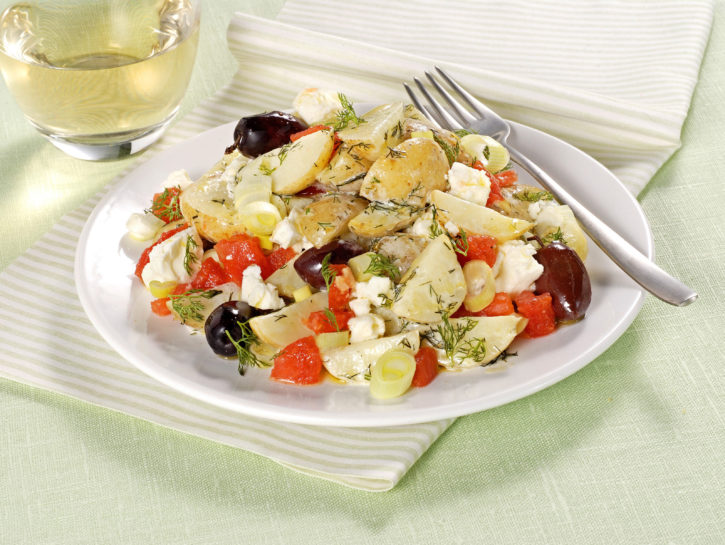 Insalata con feta e olive kalamata