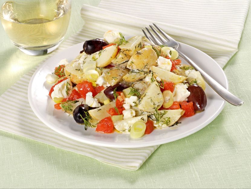 insalata-con-feta-e-olive-kalamata foto