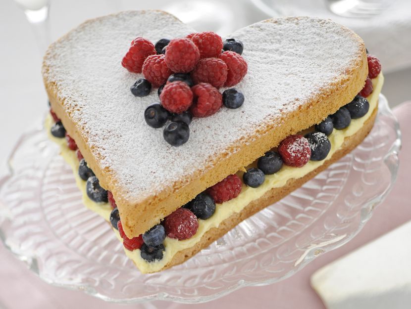 torta-al-limone-e-frutti-di-bosco immagine