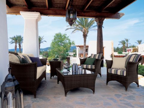 Come sono diventati chic i mobili da giardino
