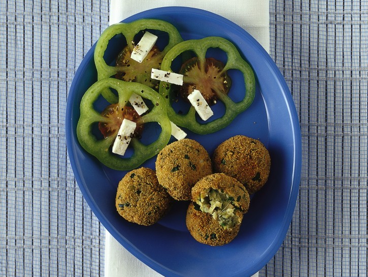 Polpettine di melanzane alle acciughe e olive verdi