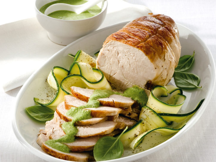 Tacchino con salsa verde alle zucchine