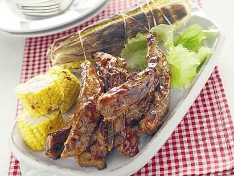 Costine di maiale con pannocchie