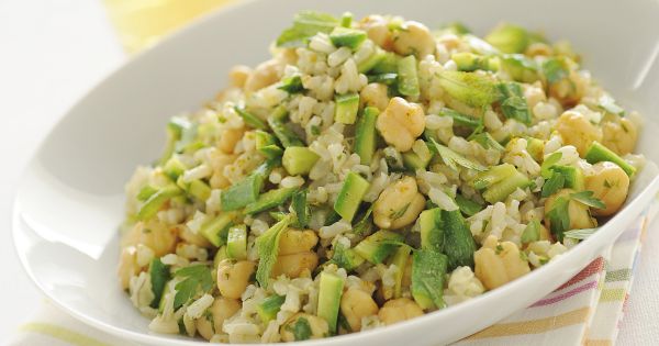 Ricetta Insalata di riso integrale, zucchine e ceci - Donna Moderna