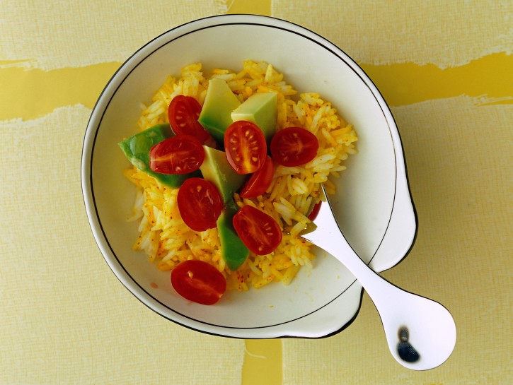 Riso pilaf con avocado e pomodorini