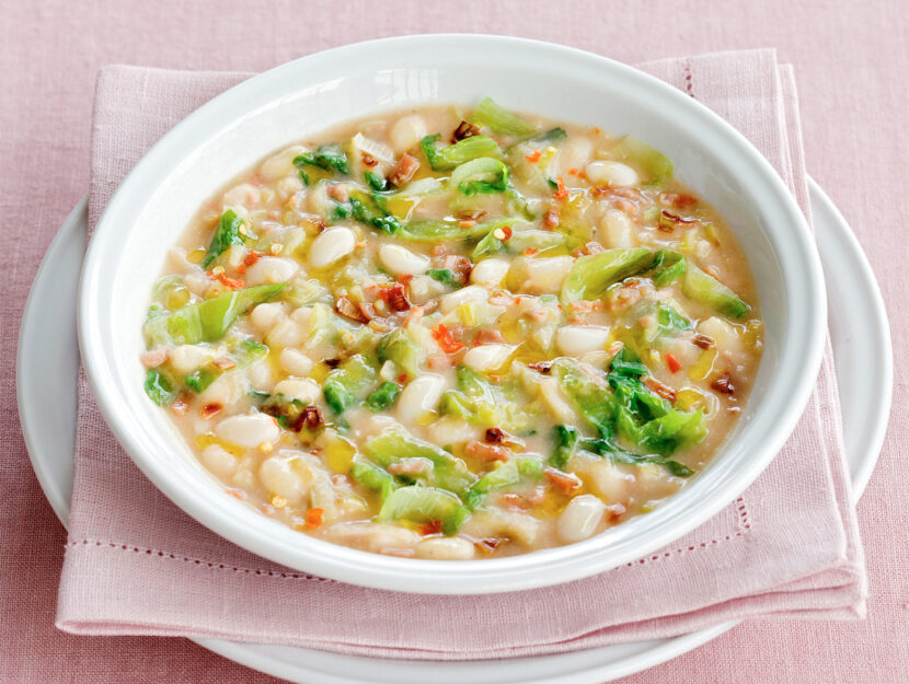 Zuppa di fagioli zolfini e scarola