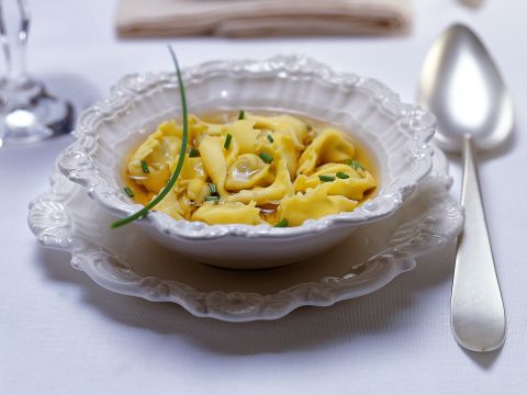 Cappelletti in brodo di cappone