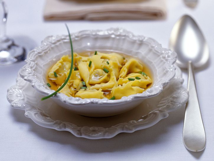 cappelletti-in-brodo-di-cappone