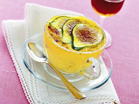 Coppette di zabaione con fichi verdi
