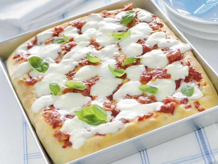 pizza-margherita-soffice-al-taglio immagine