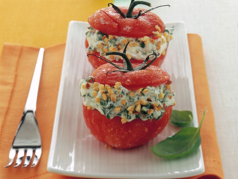 pomodori-e-crema-di-robiola-al-basilico