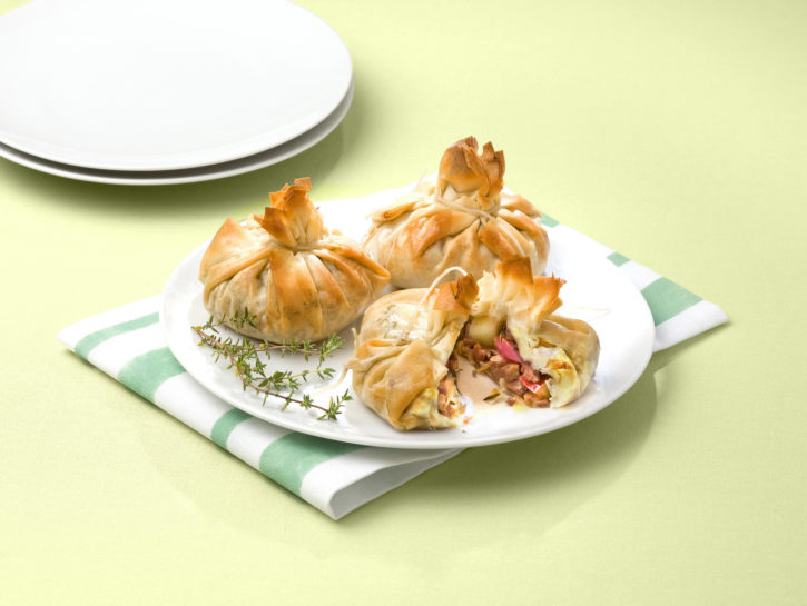 Fagottini con mela e salsiccia