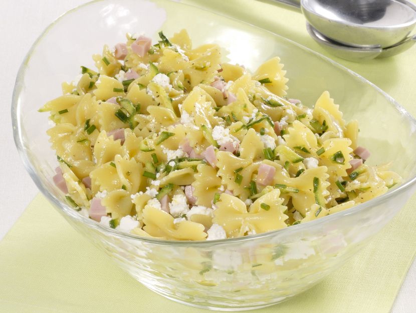 farfalle-con-zucchine-cotto-e-quartirolo