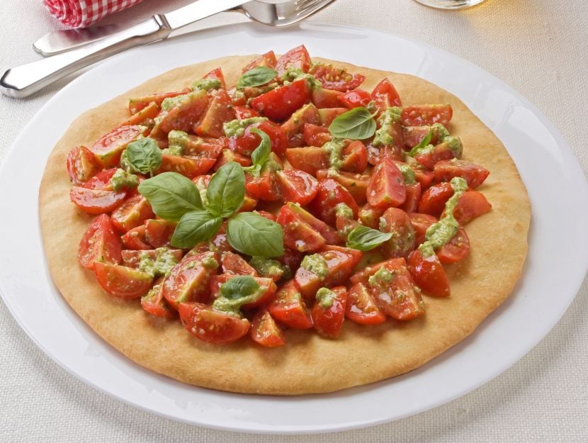 focaccia-ai-pomodorini-con-il-pesto
