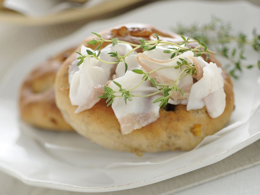 focaccine-alle-noci-con-il-lardo ricetta