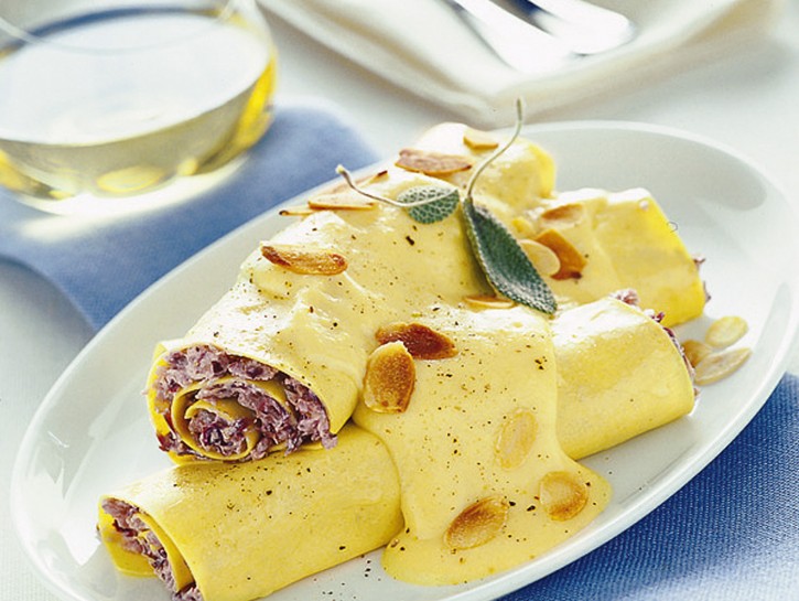 cannelloni-con-radicchio-e-zabaione-salato ricetta