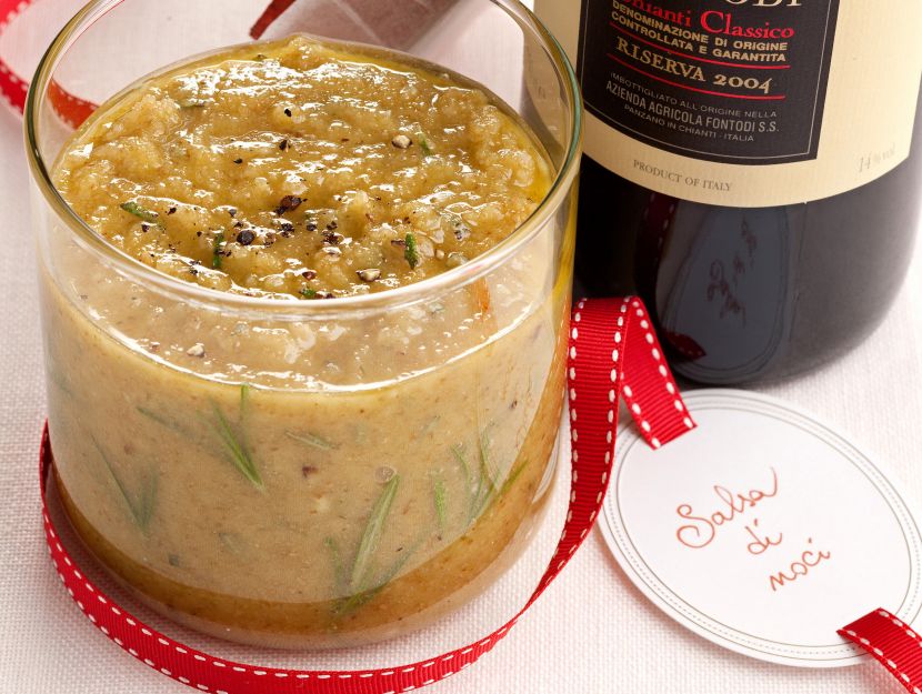 salsa-di-noci-al-rosmarino-e-parmigiano