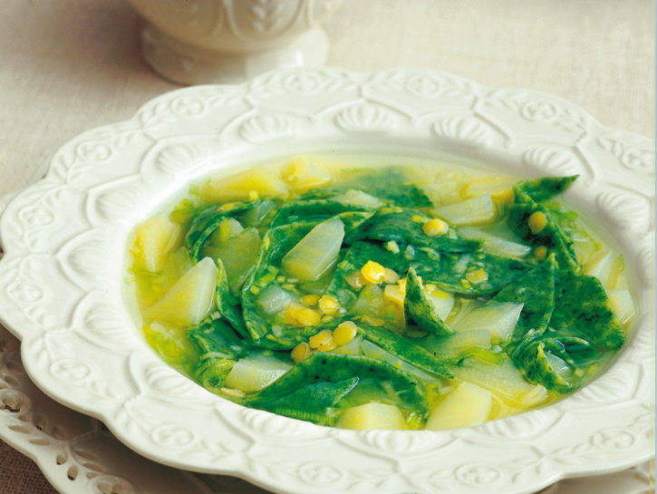 Minestra di patate con maltagliati agli spinaci