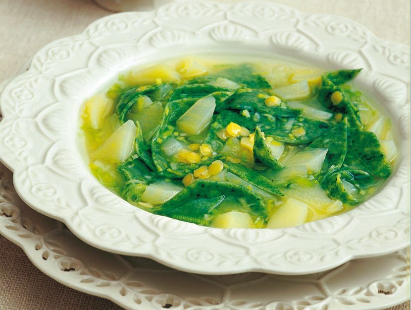 minestra-di-patate-con-maltagliati-agli-spinaci