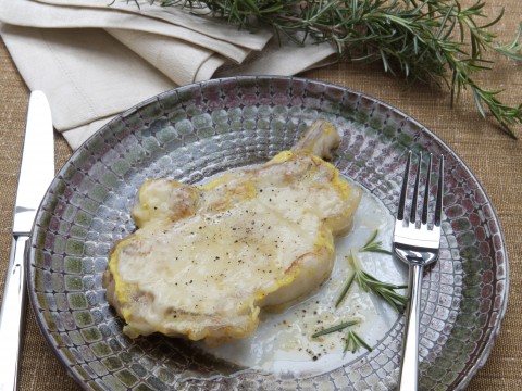 Cotoletta di vitello alla bolognese