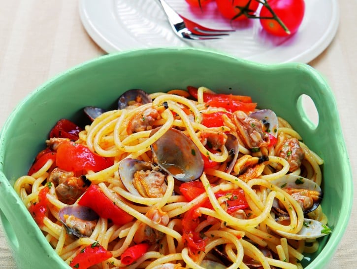 spaghetti-alle-vongole-e-pomodorini immagine
