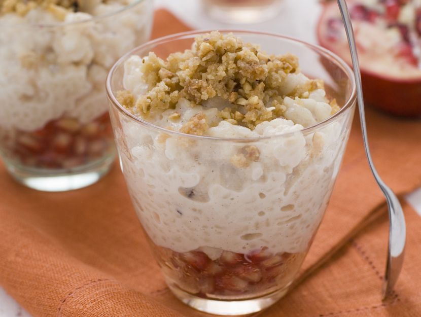coppe-di-riso-al-latte-di-cocco-con-melagrana