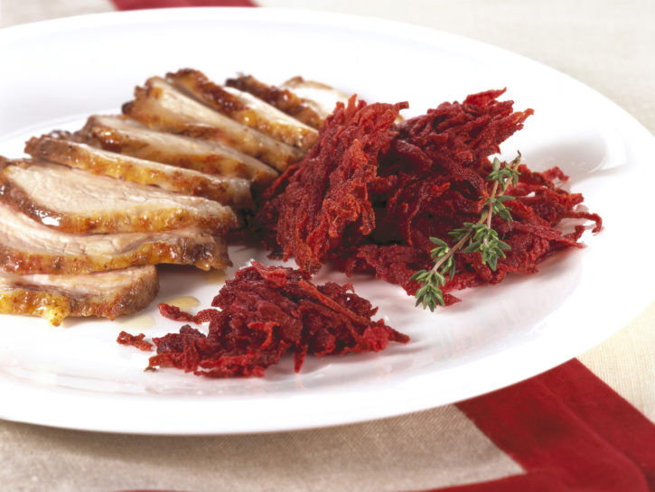 Frittelle di barbabietole con arrosto di maiale