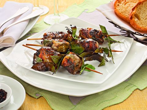 Gniummerieddi o spiedini di frattaglie di agnello