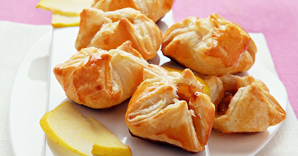 сыр бри в слоеном тесте