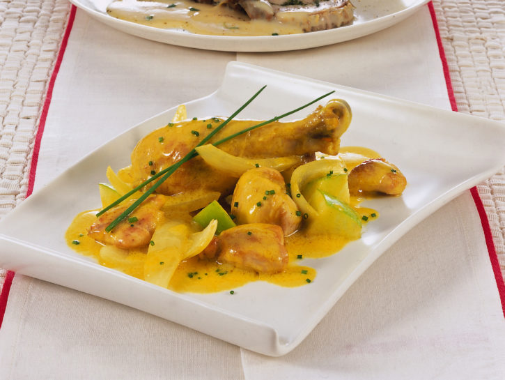 Curry di pollo al latte di avena e mele verdi