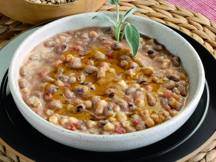 Minestra senese di fagioli dell'occhio