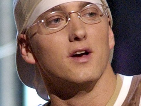 Eminem, lotta alla tossicodipendenza