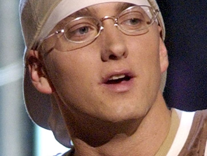 Eminem, lotta alla tossicodipendenza