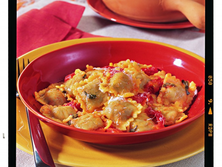 Culigionis al sugo di pomodoro - Ravioli al sugo di pomodoro
