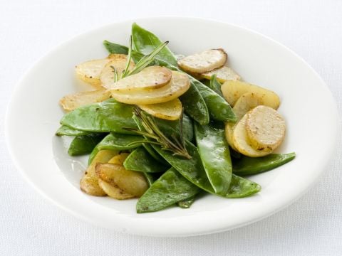 Padellata di taccole e patatine