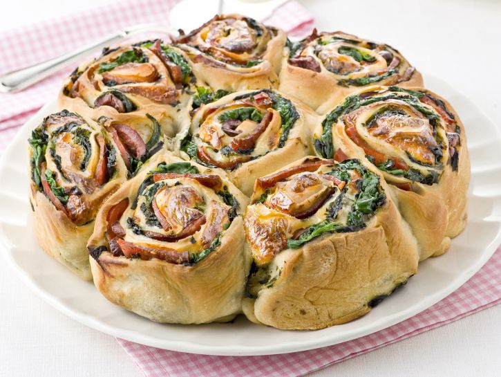 Torta di rose al salame