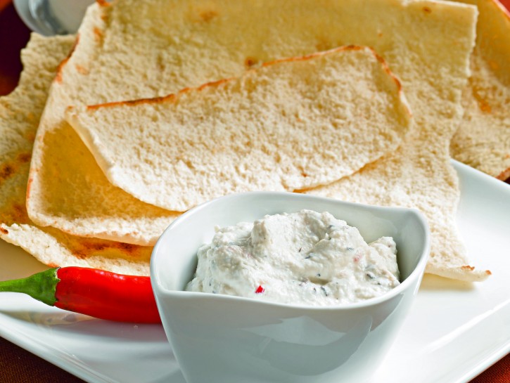 Salignon e miasse - Ricotta mantecata con cialde