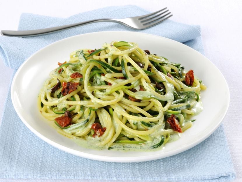 spaghetti-con-zucchine-e-olive