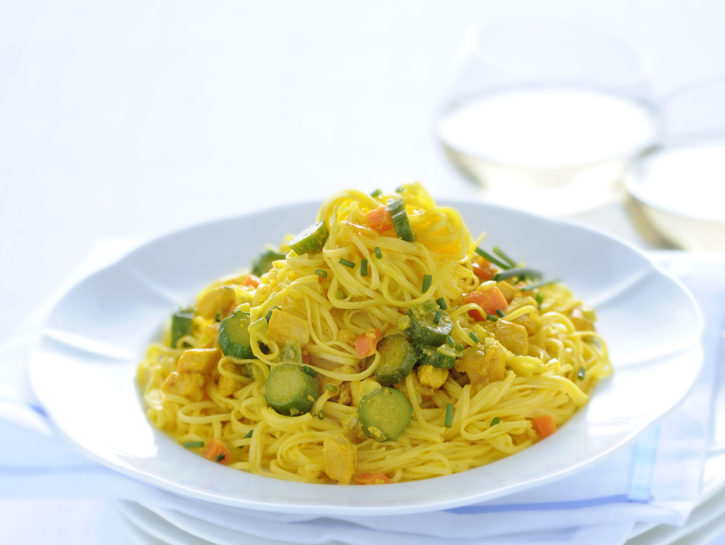 Tagliolini con ragù di pollo e zucchine allo zafferano
