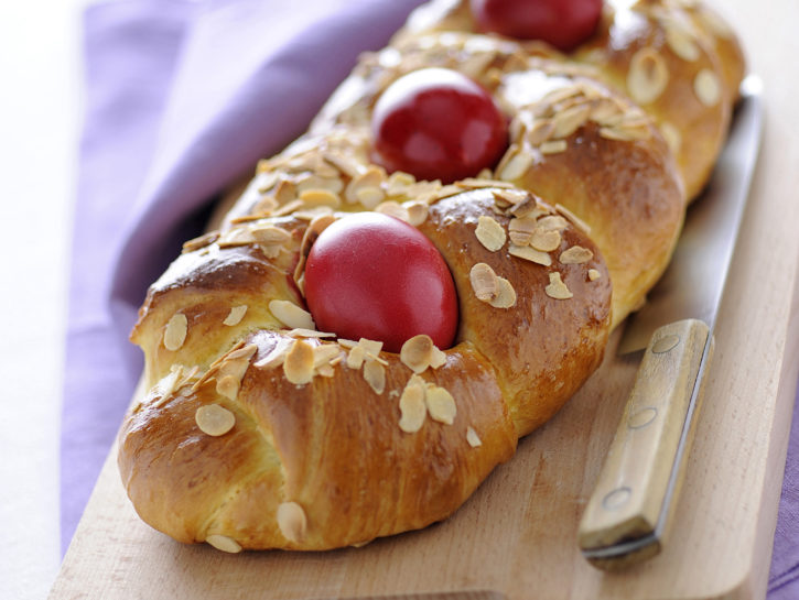 Treccia dolce con le uova
