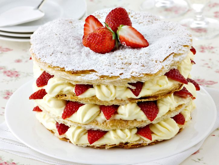 millefoglie-con-fragole-e-chantilly immagine