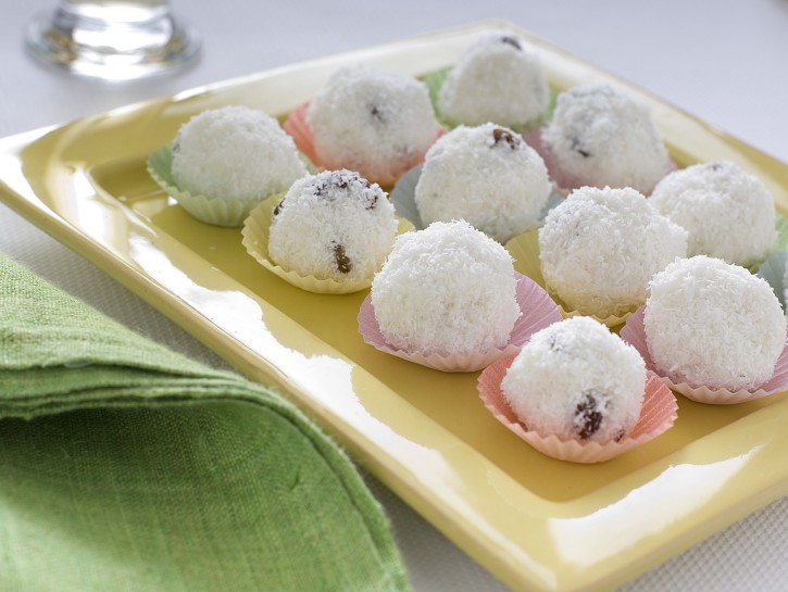 Palline al cocco e uvetta