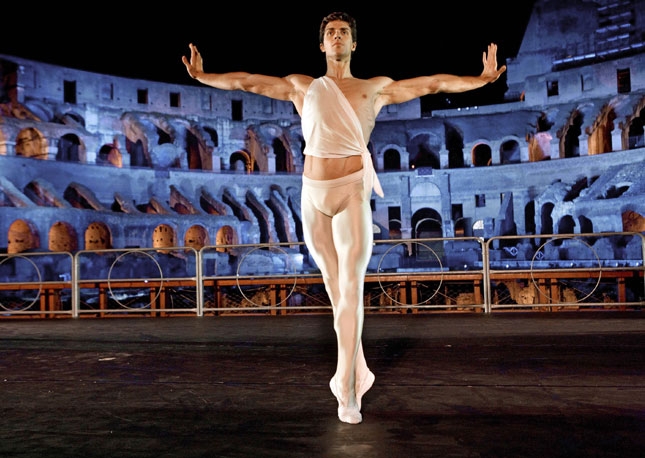 Roberto Bolle, volge al termine il tour estivo Roberto Bolle and friends