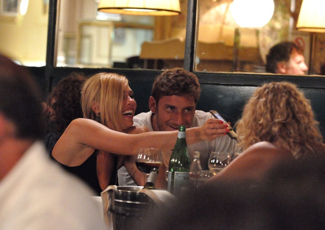 Totti e Ilary innamoratissimi