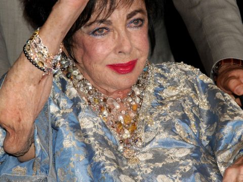 Liz Taylor, scampato pericolo