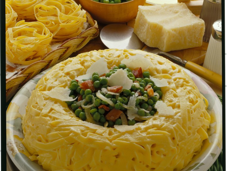 Corona di tagliatelle