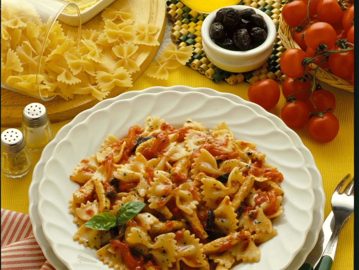Farfalle al sugo di tacchino